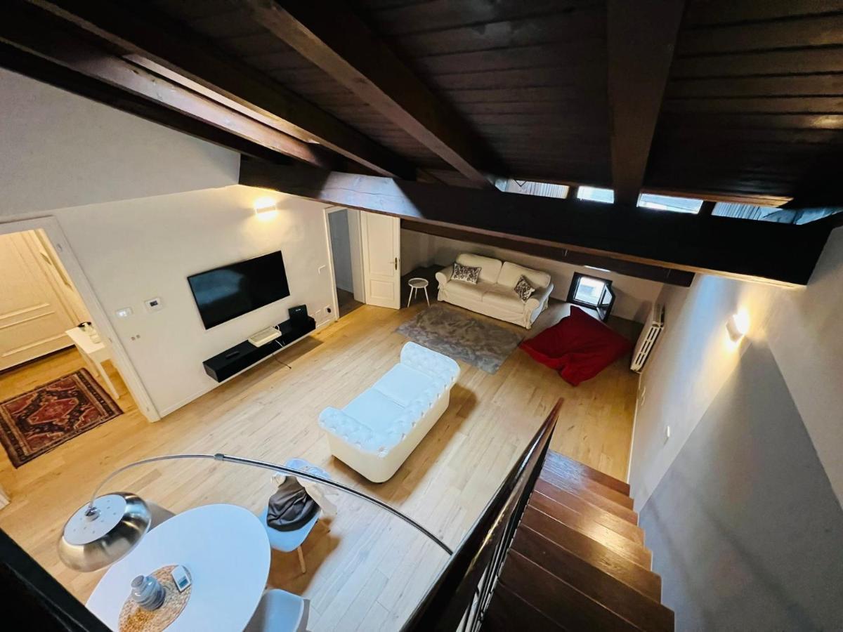 Il Salotto Sul Rio Apartman Mantova Kültér fotó
