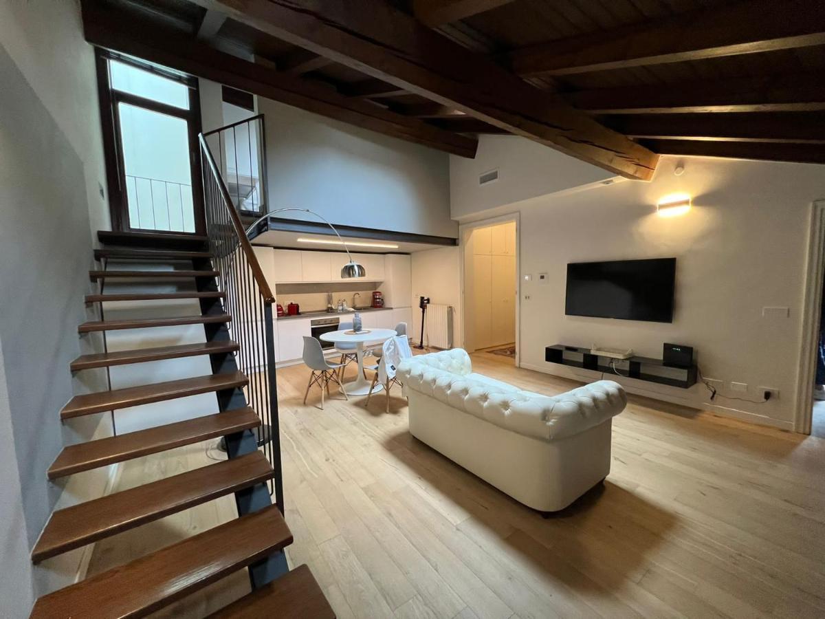 Il Salotto Sul Rio Apartman Mantova Kültér fotó